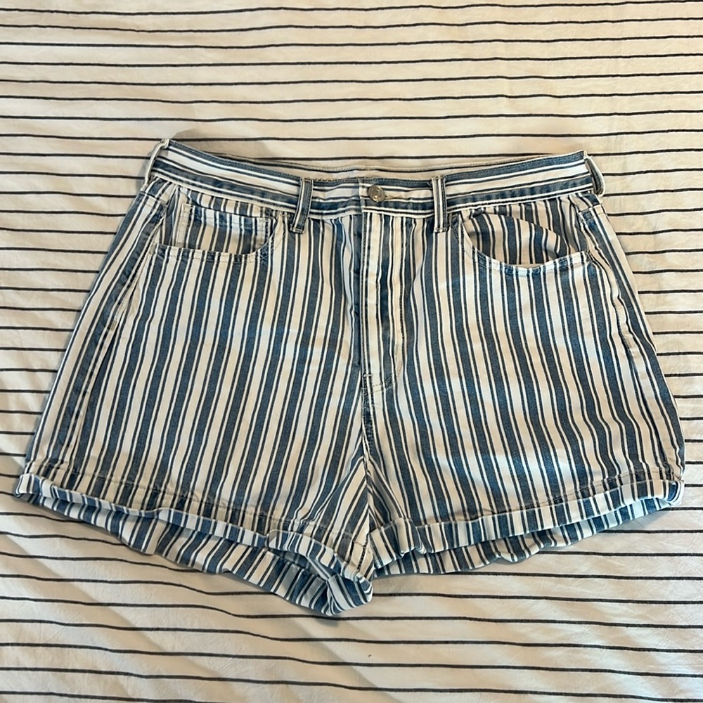 AE shorts